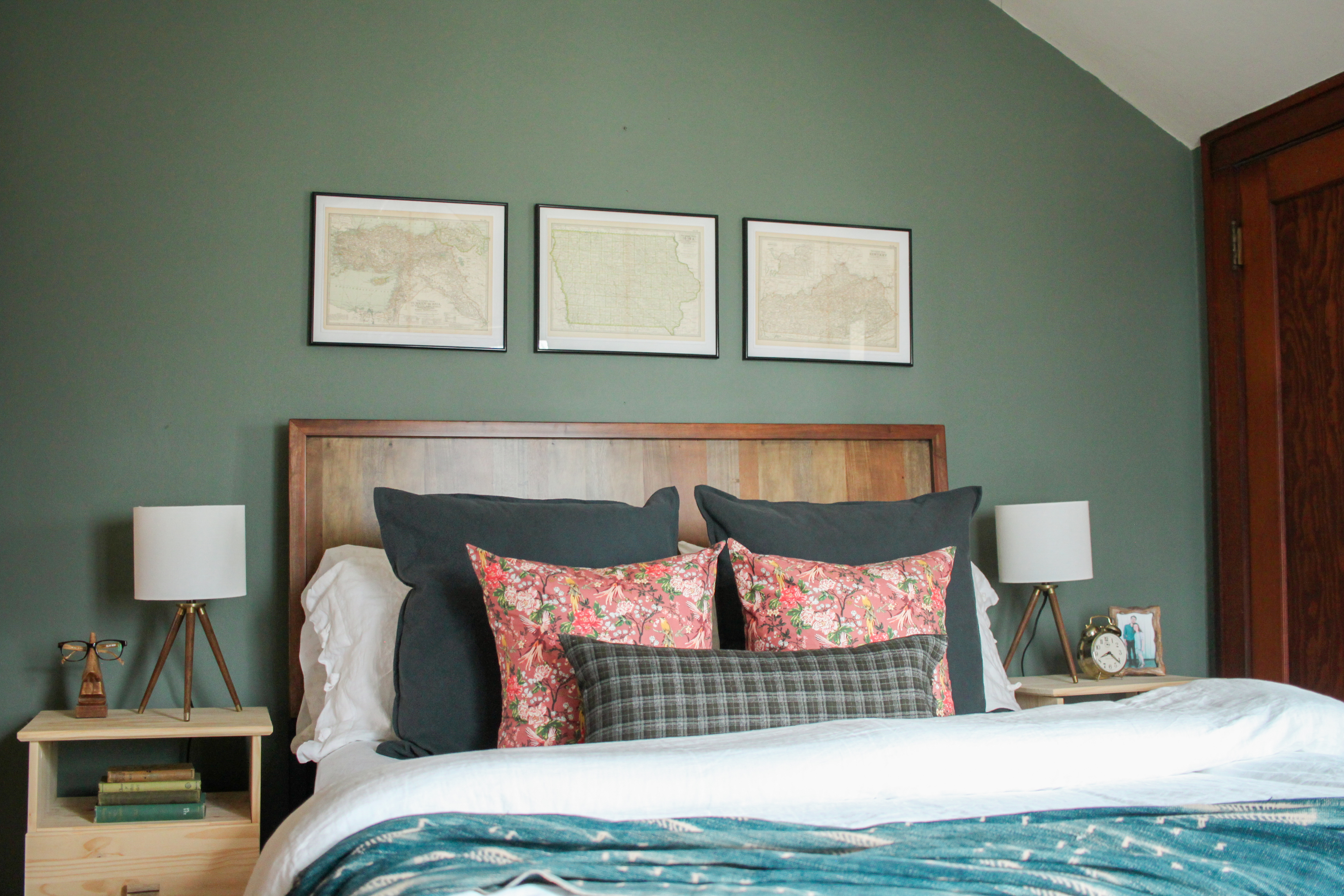 Cozy Eclectic Master Bedroom- One Room Challenge